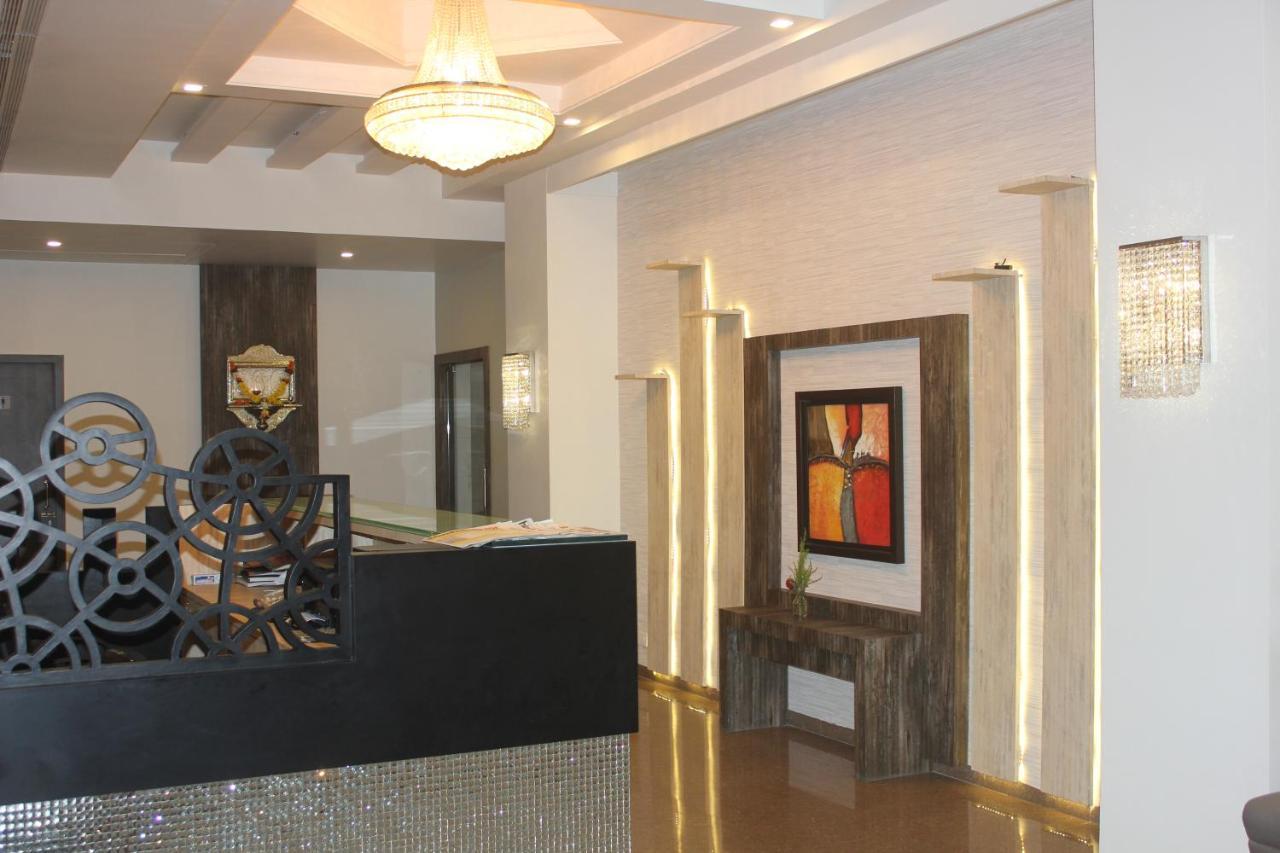 Nimantran Hotel Navi Mumbai Exterior photo