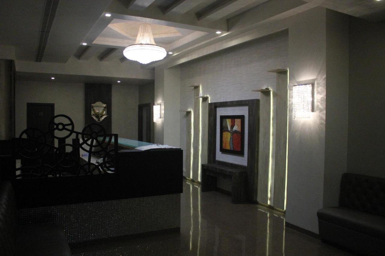 Nimantran Hotel Navi Mumbai Exterior photo