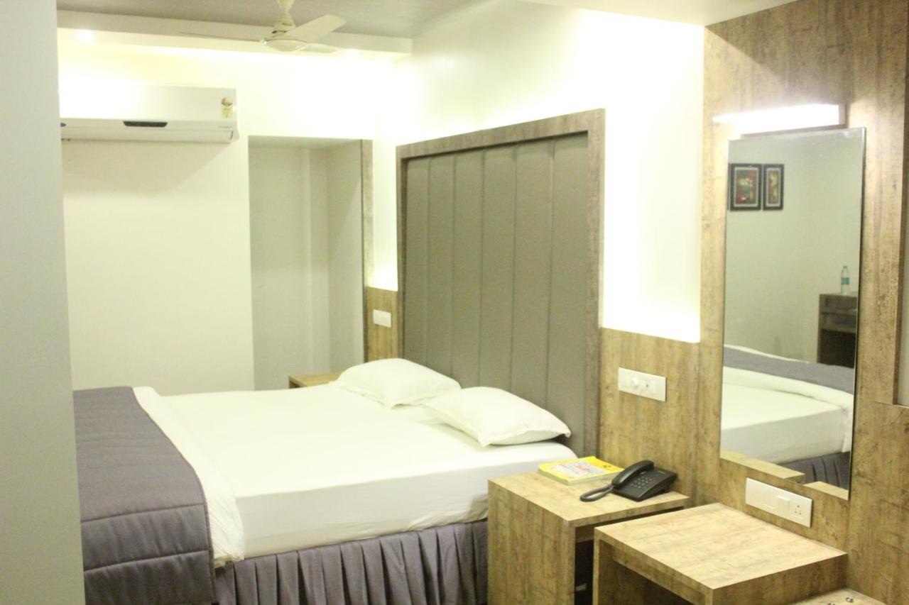 Nimantran Hotel Navi Mumbai Exterior photo