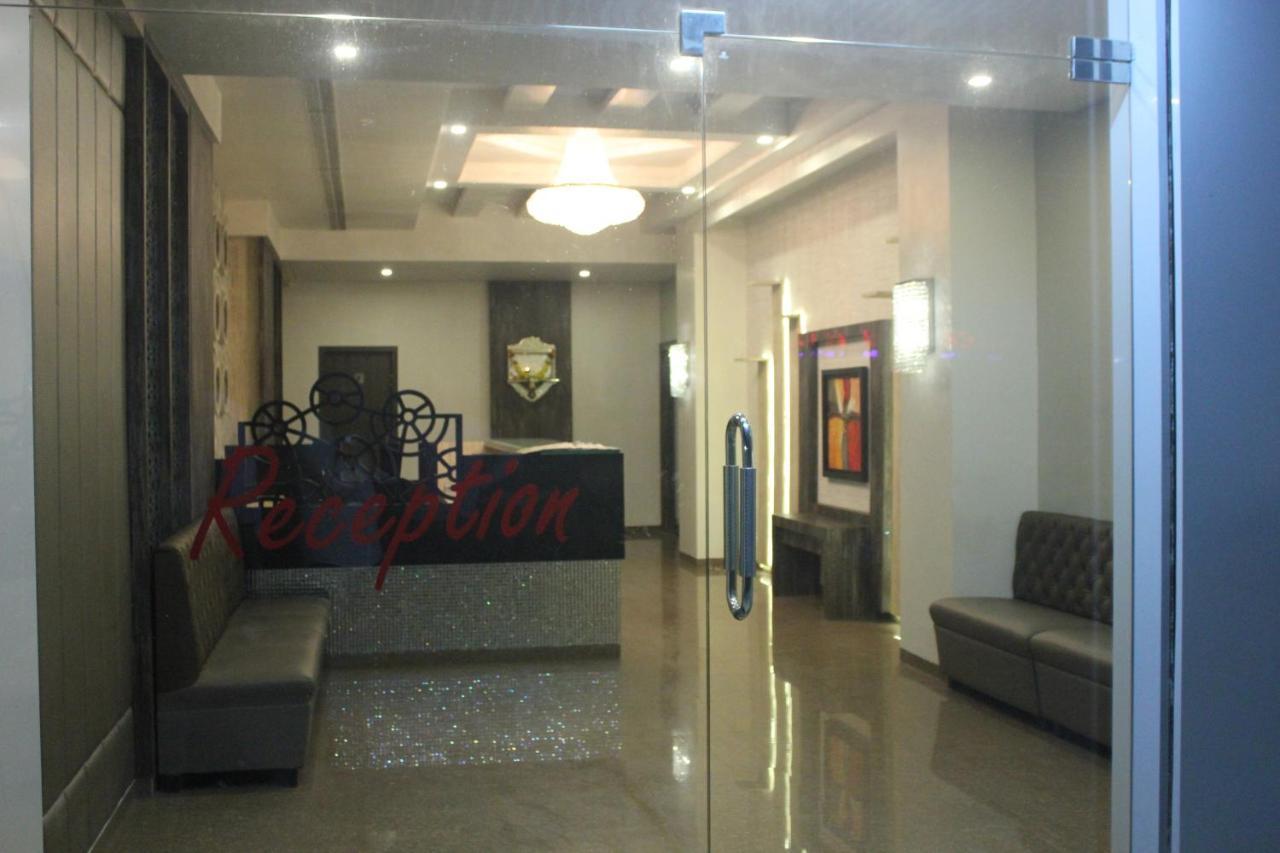 Nimantran Hotel Navi Mumbai Exterior photo