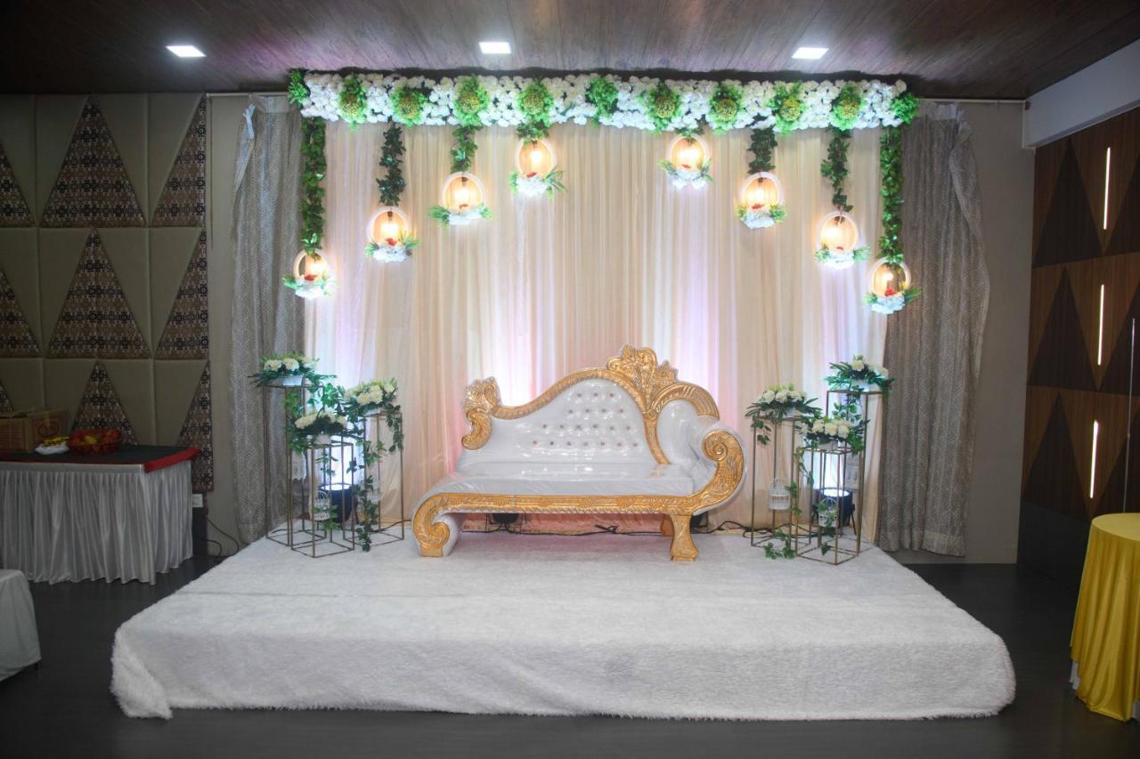 Nimantran Hotel Navi Mumbai Exterior photo