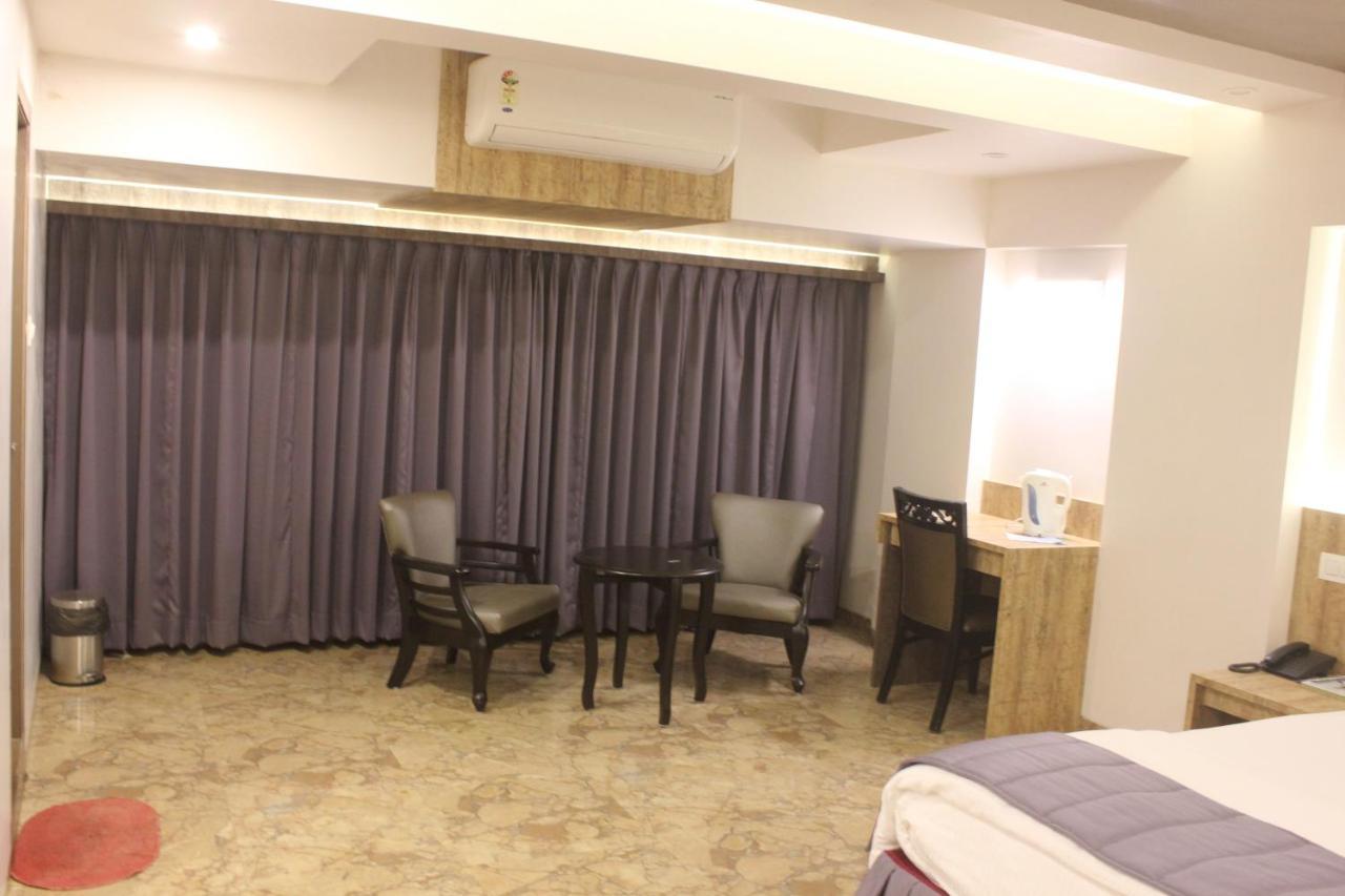 Nimantran Hotel Navi Mumbai Exterior photo